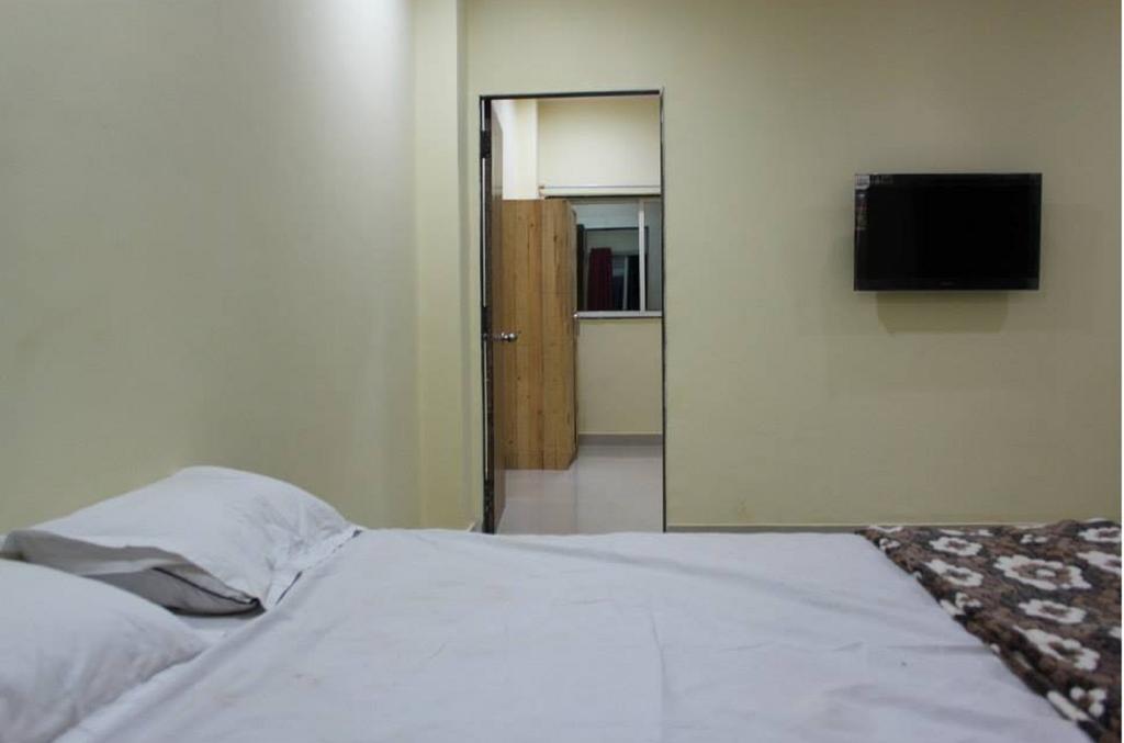 Strawberry Hills Resort Panchgani Room photo